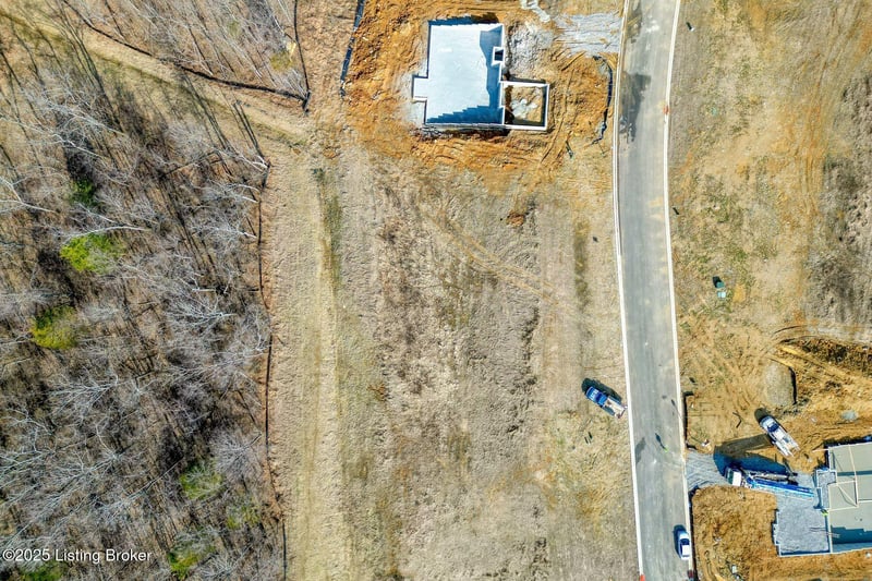 240 Shakes Creek Dr, Fisherville, KY 40023