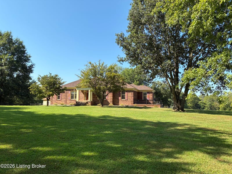 2400 Sir Roberts Way, Louisville, KY 40245