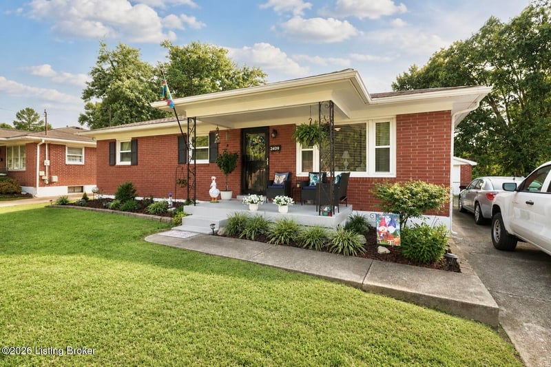 2409 Fluhr Ln, Louisville, KY 40216