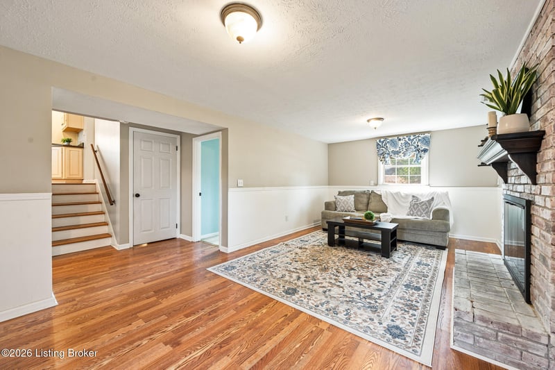 2409 Mahan Dr, Jeffersontown, KY 40299