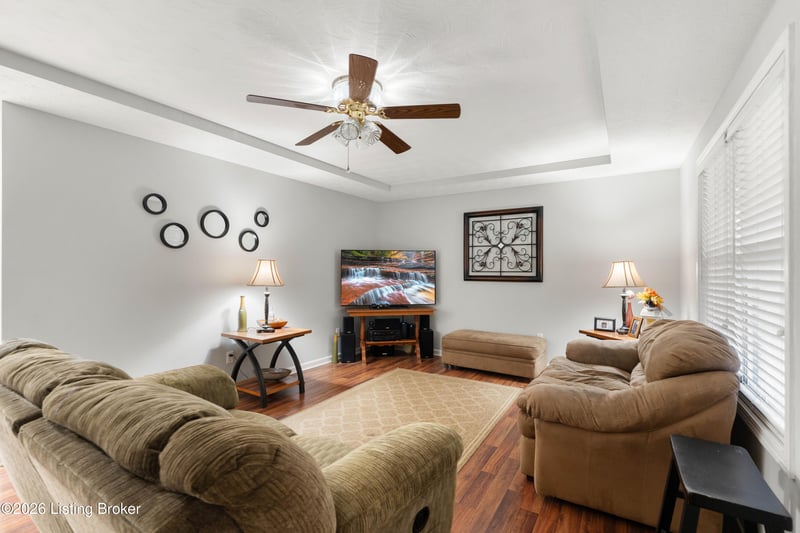 241 Emma Ct, Mt Washington, KY 40047