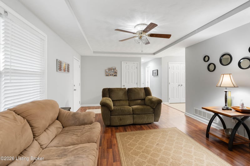 241 Emma Ct, Mt Washington, KY 40047