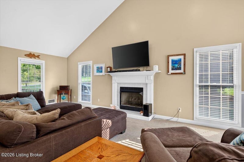 2410 Eastwood Cir, Crestwood, KY 40014
