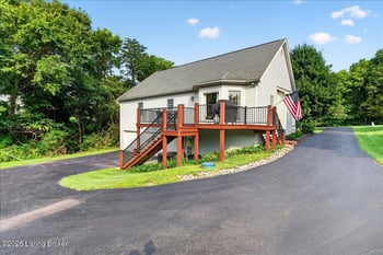 2410 Eastwood Cir, Crestwood, KY 40014