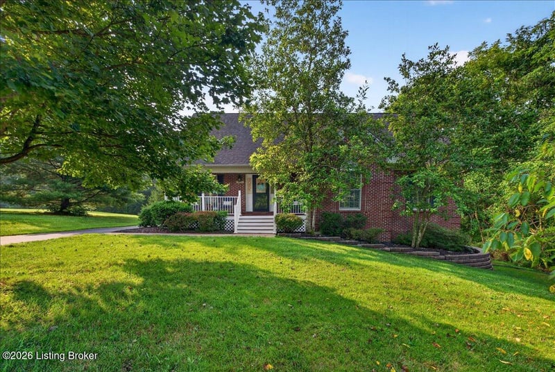 2410 Eastwood Cir, Crestwood, KY 40014