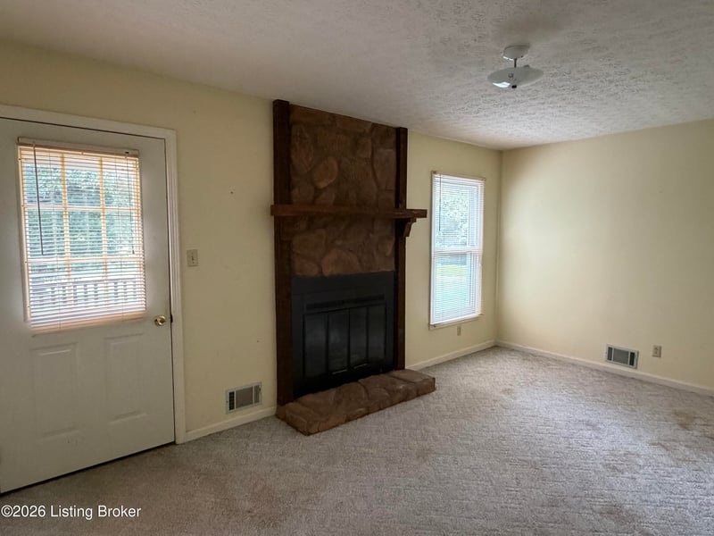 2410 Plum Run Rd, Bardstown, KY 40004