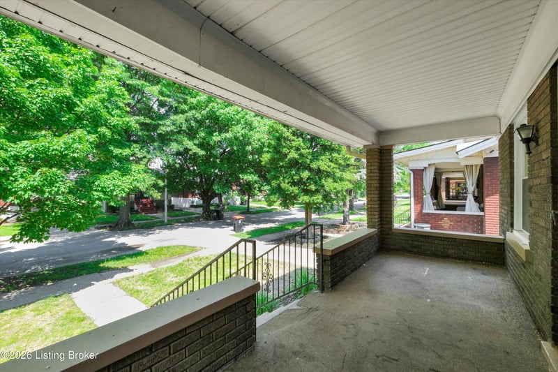 2411 Sherry Rd, Louisville, KY 40217