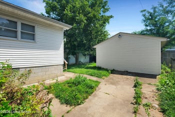 2411 Sherry Rd, Louisville, KY 40217