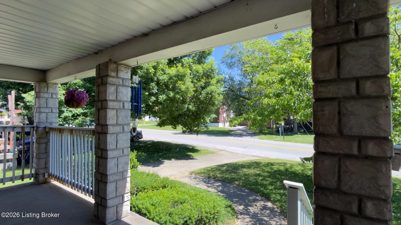 2412 Bradley Ave, Louisville, KY 40217