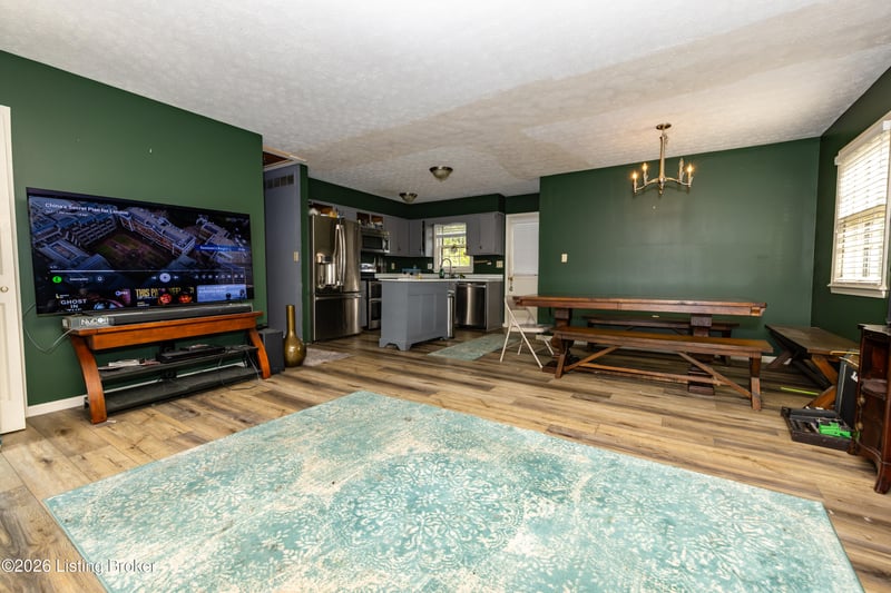 2419 Old Hickory Rd, Jeffersontown, KY 40299