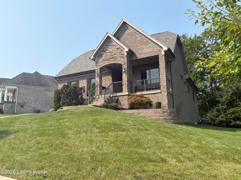 2420 Irish Bend Ct, Louisville, KY 40023