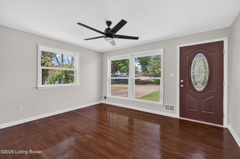 2424 Weber Ln, Louisville, KY 40216