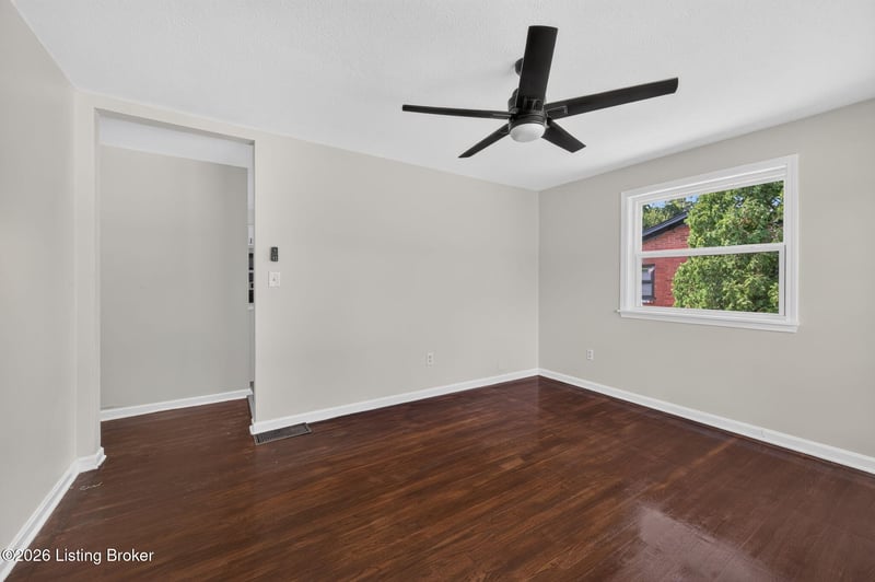 2424 Weber Ln, Louisville, KY 40216