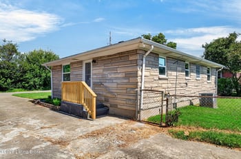 2424 Weber Ln, Louisville, KY 40216