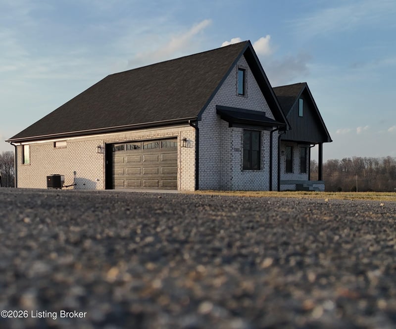 243 Sweet Grass Ct, Hodgenville, KY 42748