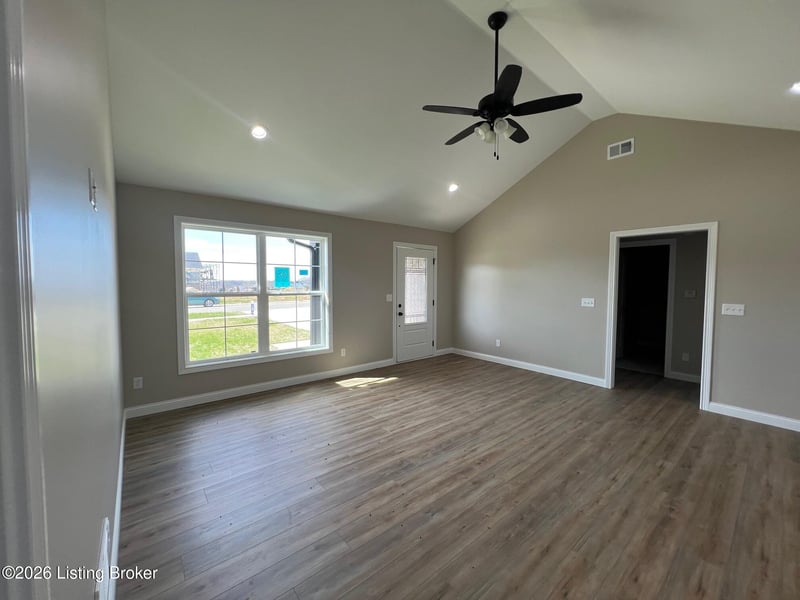 244 New Orleans Ct, Taylorsville, KY 40071