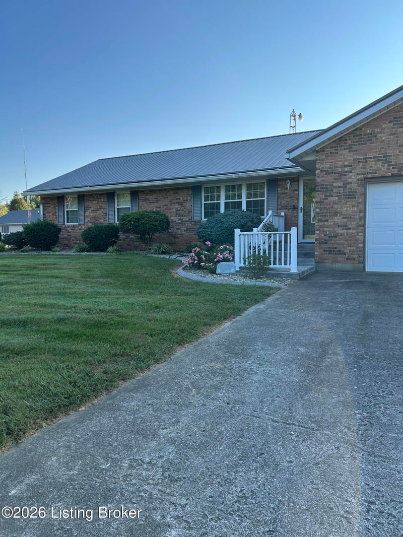 245 Cherwood Dr, Campbellsville, KY 42718