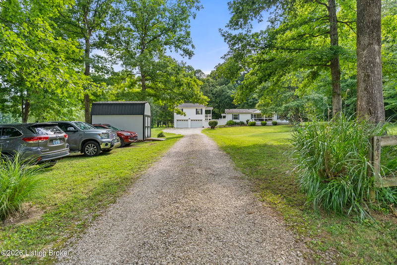 245 Spike Buck Dr, Brandenburg, KY 40108