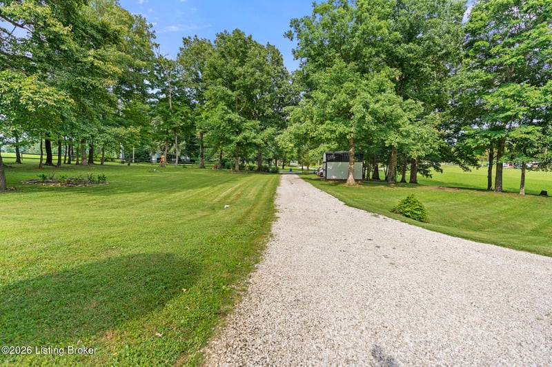 245 Spike Buck Dr, Brandenburg, KY 40108