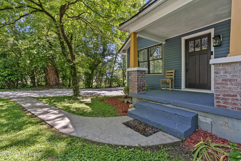 247 Walnut St, Lebanon Junction, KY 40150