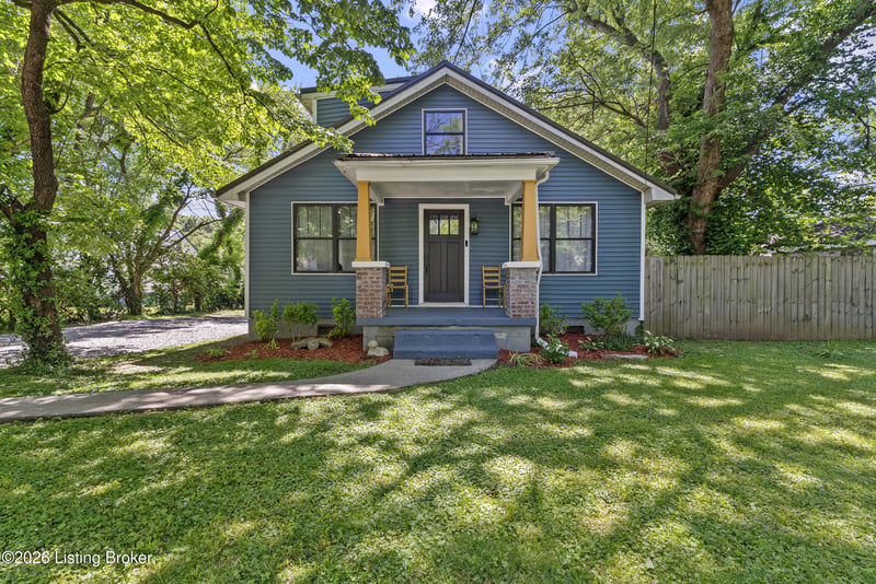 247 Walnut St, Lebanon Junction, KY 40150