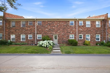 248 Stonehenge Dr #104, Louisville, KY 40207