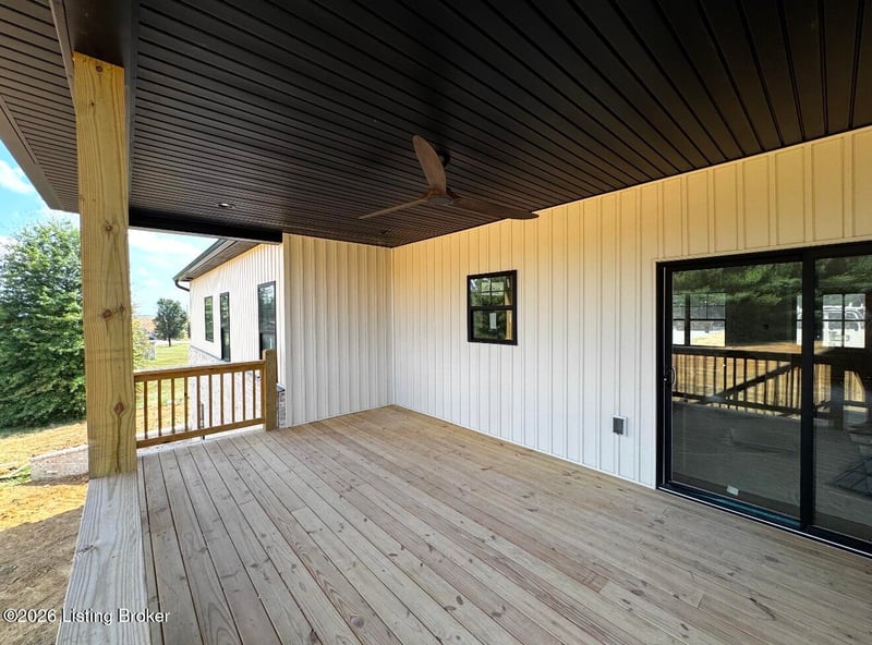 2492 Roundtop Rd, Elizabethtown, KY 42701