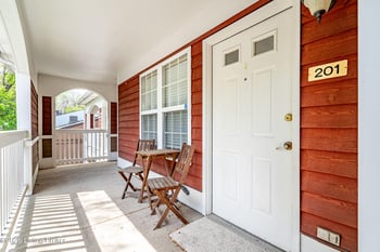 250 Crescent Hill Pl #APT 201, Louisville, KY 40206