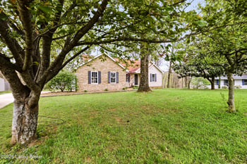 250 Wicker Ln, Brooks, KY 40109