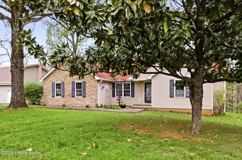 250 Wicker Ln, Brooks, KY 40109