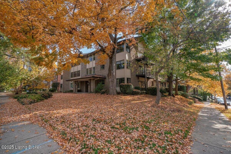 2500 Glenmary Ave #303, Louisville, KY 40204