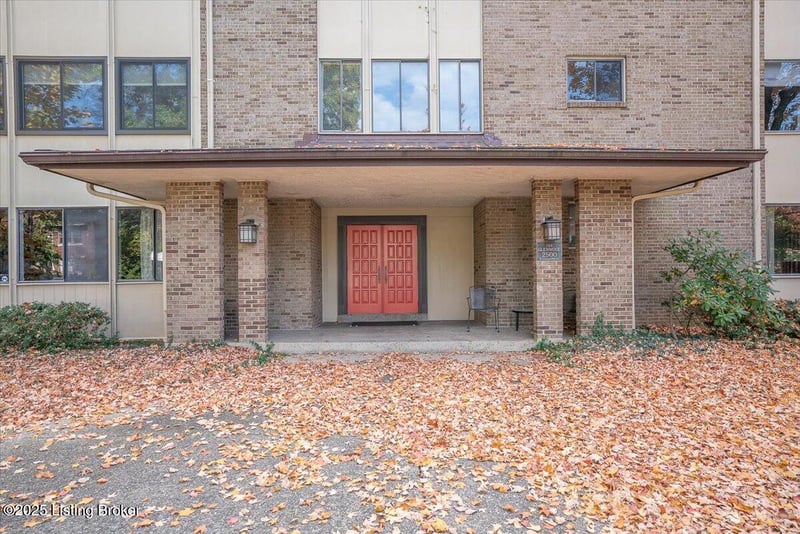 2500 Glenmary Ave #303, Louisville, KY 40204