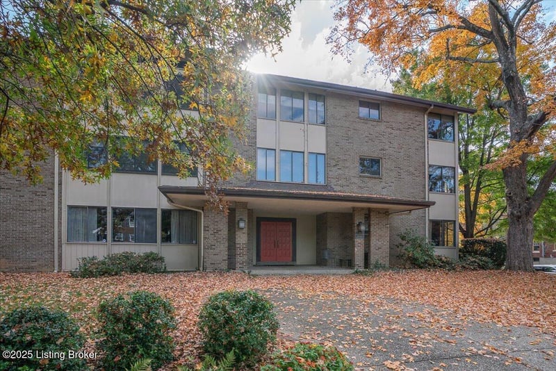 2500 Glenmary Ave #303, Louisville, KY 40204