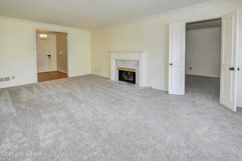 2500 Glenmary Ave #APT 203, Louisville, KY 40204