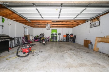 2503 Granville Way, Louisville, KY 40216