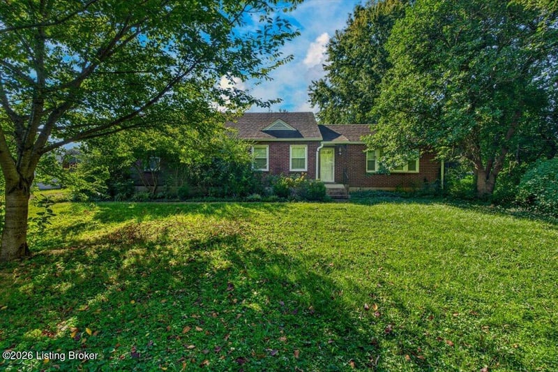 2510 Goldsmith Ln, Louisville, KY 40218
