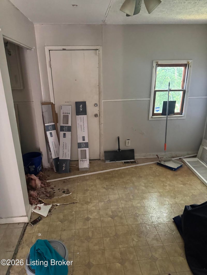 2515 Howard St, Louisville, KY 40211