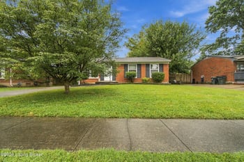 2516 Tregaron Ave, Jeffersontown, KY 40299
