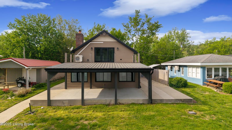 252 W River Rd, Charlestown, IN 47111