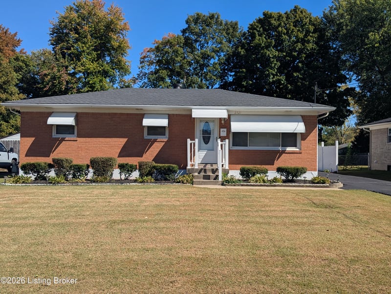 2521 Adrienne Way, Louisville, KY 40216