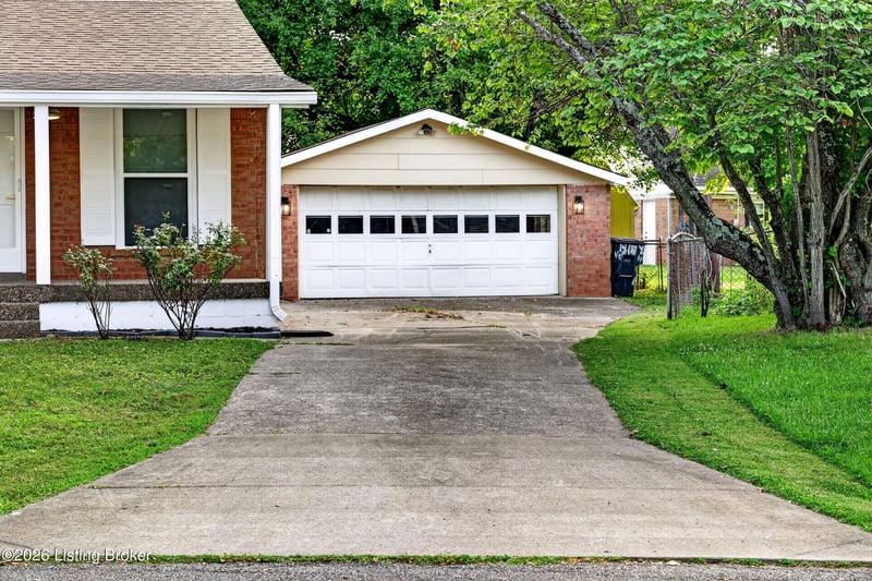 2522 Montpelier Ct, Louisville, KY 40272
