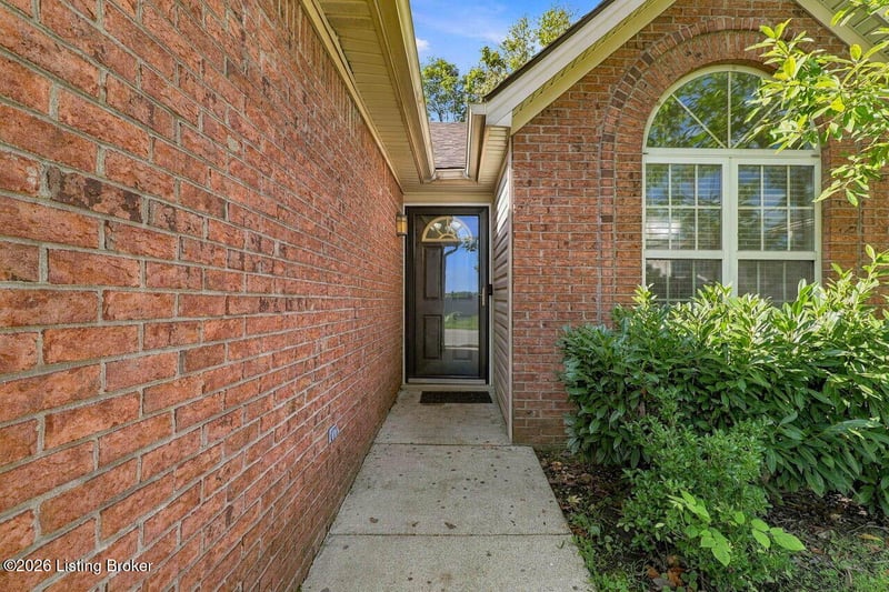 2524 Checkerberry Dr, Lexington, KY 40509