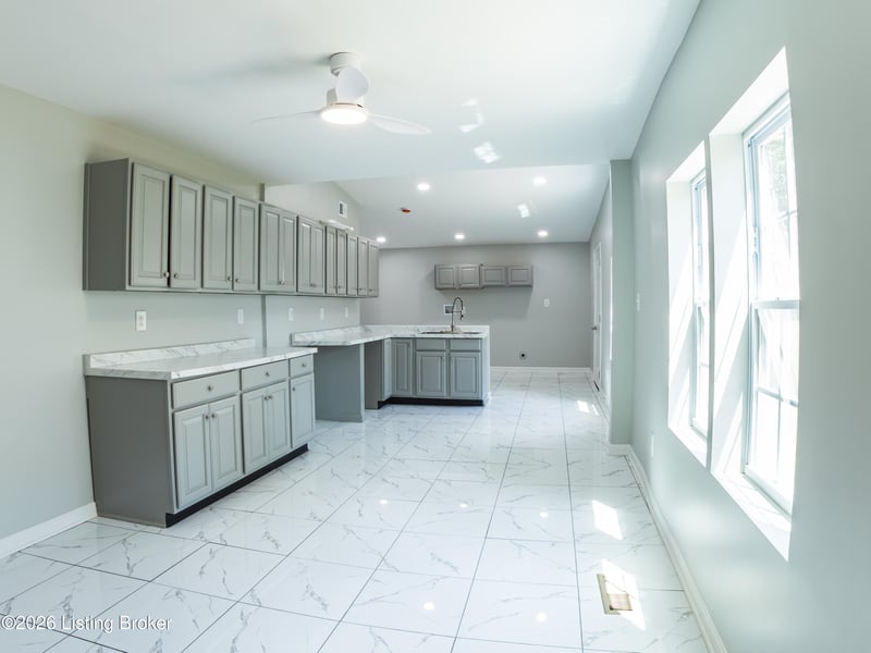 2527 Montgomery St, Louisville, KY 40212