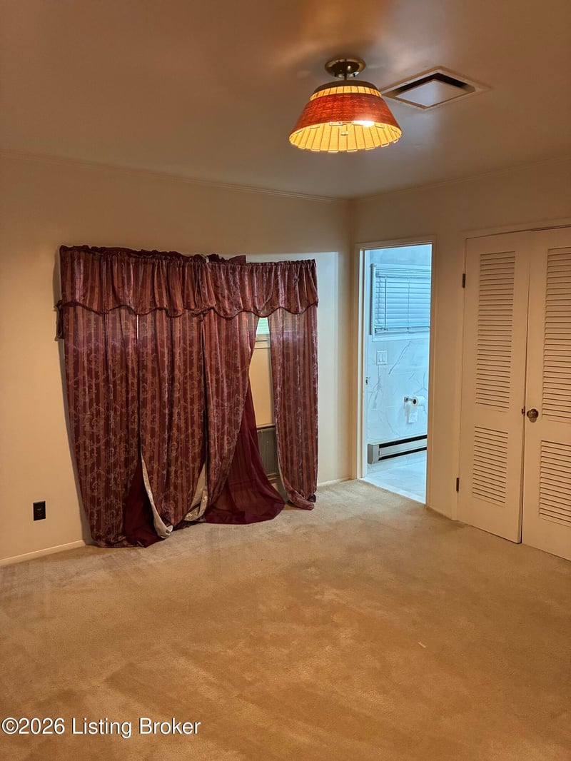 2527 Veronica Dr, Louisville, KY 40216