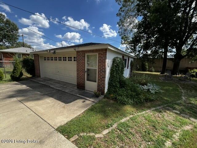 2528 Gardiner Ln, Louisville, KY 40205