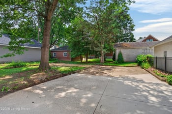 2530 Broadmeade Rd, Louisville, KY 40205