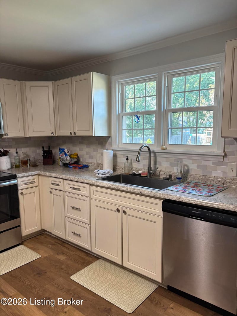 2574 Zoneton Rd, Shepherdsville, KY 40165