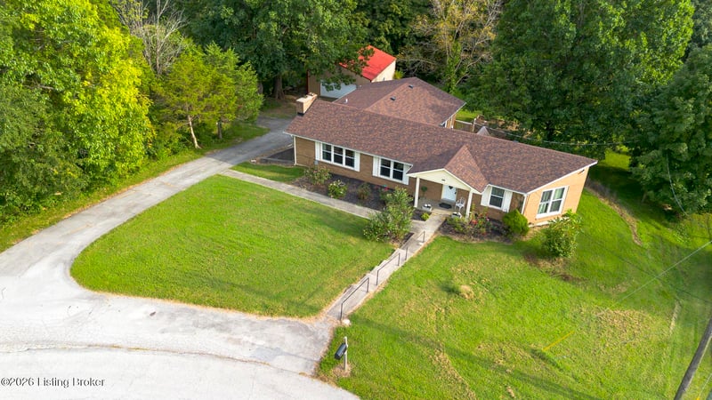 259 E Valleyview Dr, Mt Washington, KY 40047