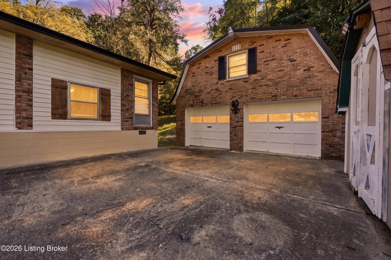 2598 Weavers Run Rd, West Point, KY 40177