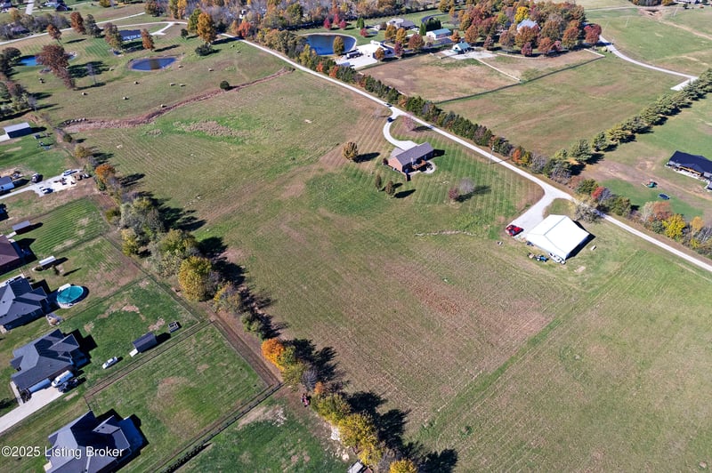 260 Durbin Ln, Coxs Creek, KY 40013